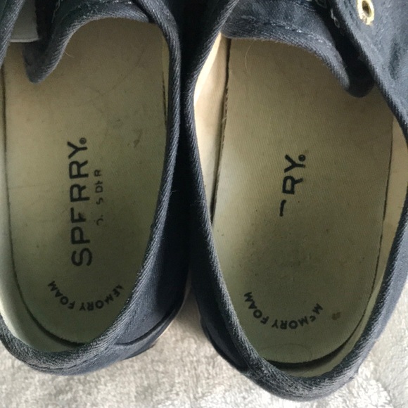 NAVY BLUE SPERRY’S - Picture 4 of 10
